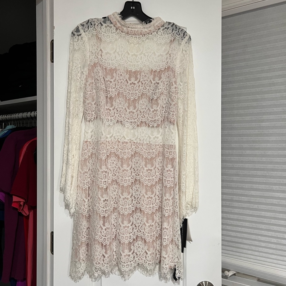 Aqua lace white dress, never warn. New with tags